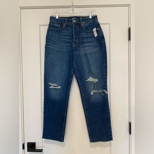 NWT - Old Navy Curve Og Straight Distressed Jean